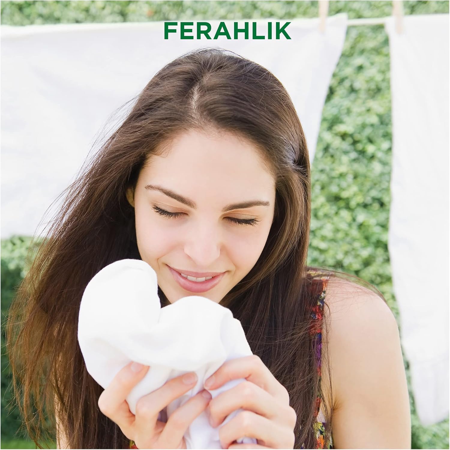 ARIEL Toz Çamaşır Deterjanı Dağ Esintisi Beyazlar İçin, 4 kg