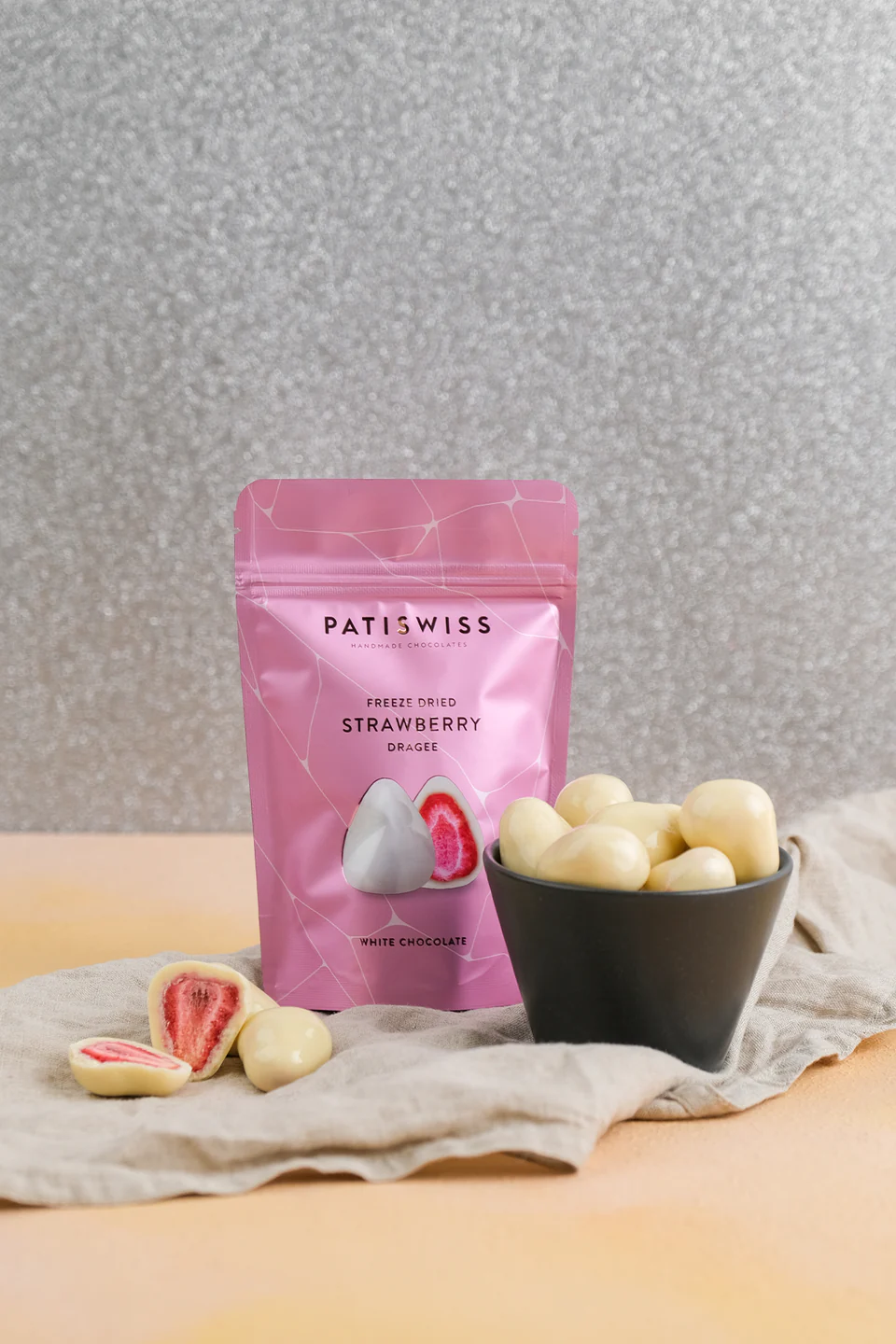Patiswiss Beyaz Çikolatalı Çilek Draje 80 gr